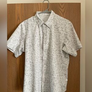 Lululemon Airing Easy Button Down Shirt M